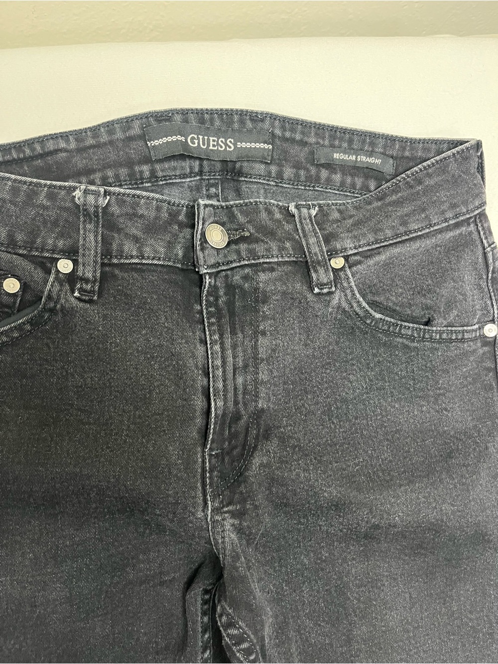 Guess Jeans Size 30 x 31 – Excellent Pre-Owned Condition - Picture 3 of 12